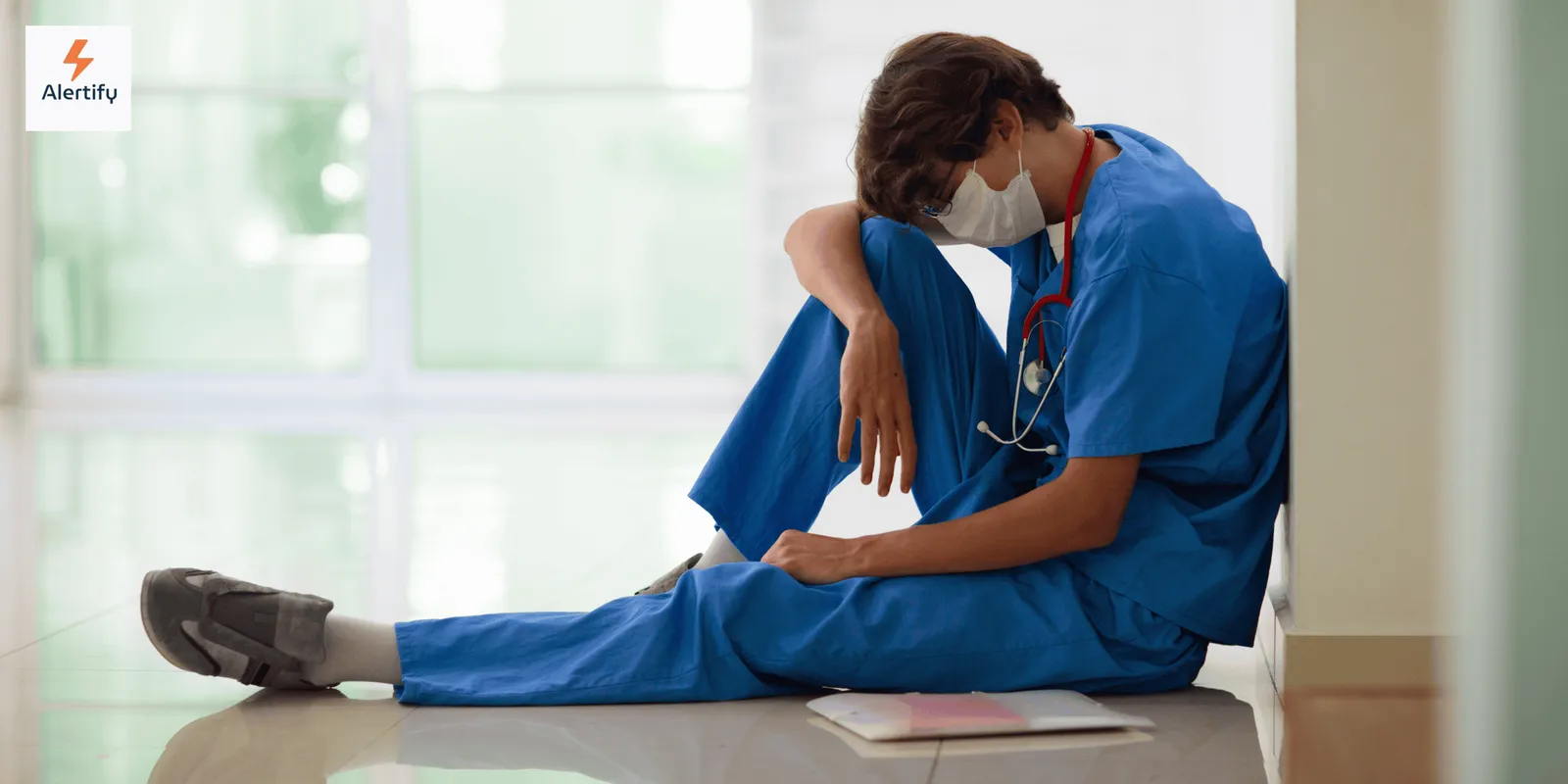 Épuisement des infirmiers et bruit hospitalier : le lien caché qui coûte des millions aux hôpitaux